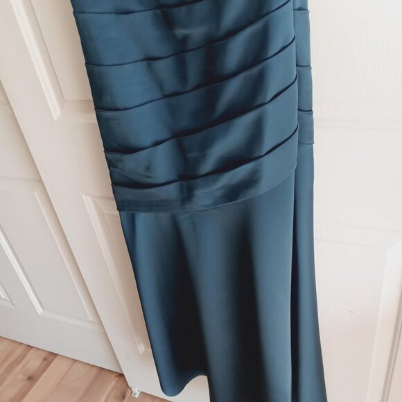 David's Bridal Long Sweetheart Neck Satin Dress - Picture 7 of 10